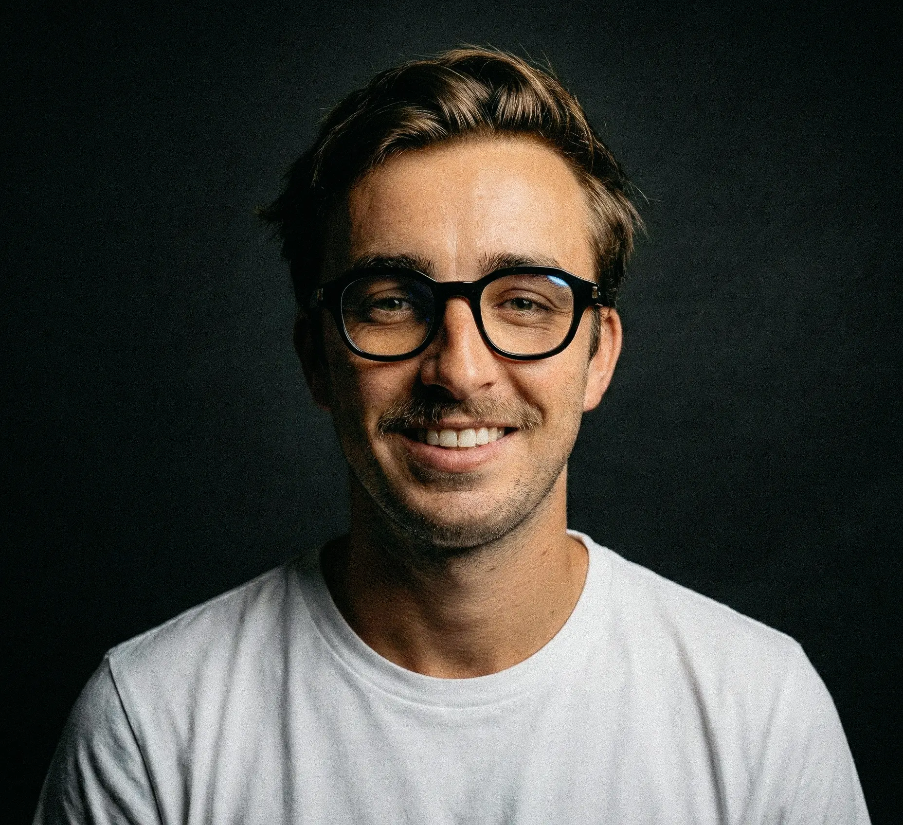 Test photo, to be replaced by the portrait of Axel Corton